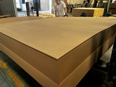 MDF s rozmermi 1830 x 2750 x 2,7 mm